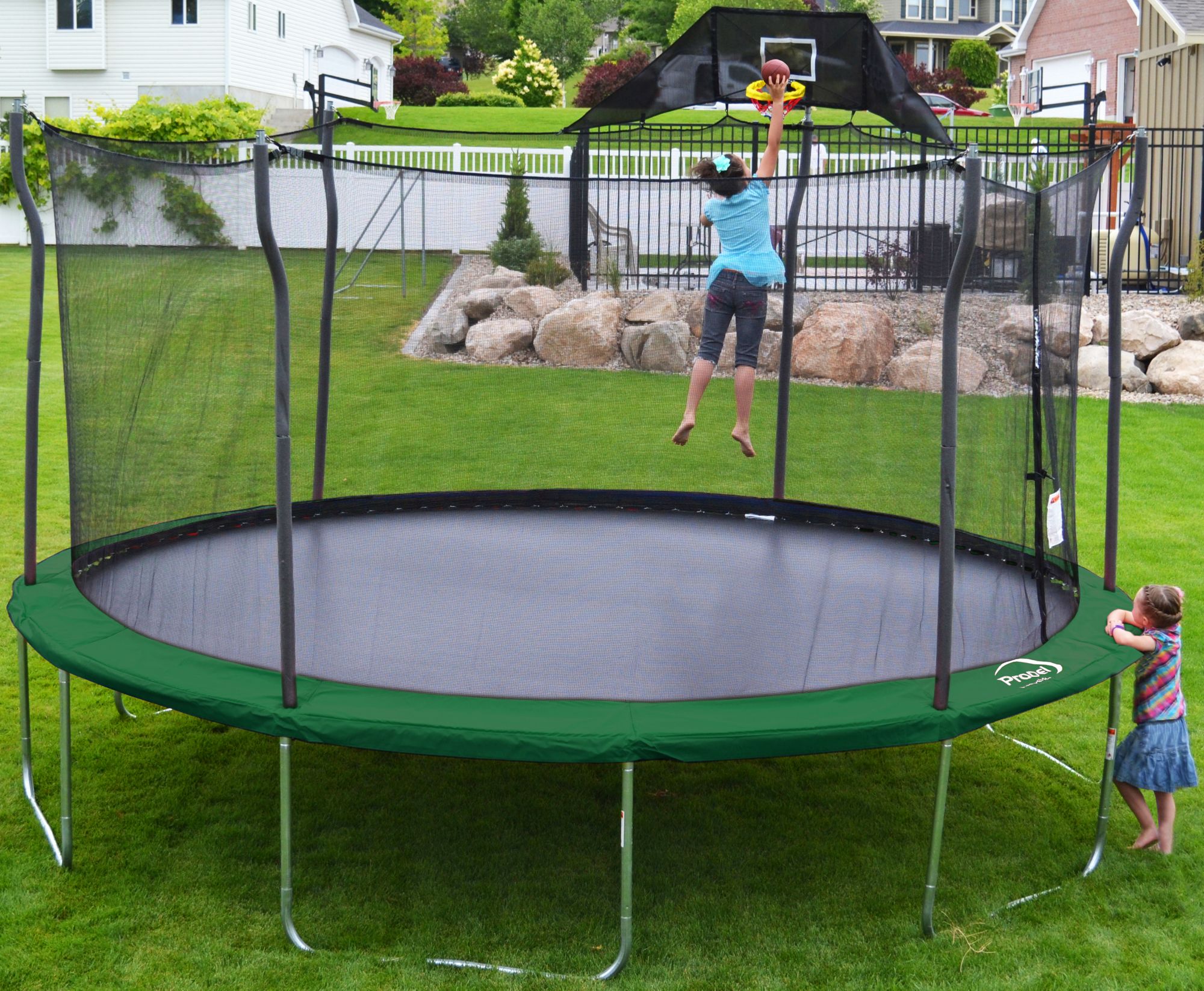 Propel Trampolines 15' Round Trampoline And Detachable Basketball Hoop ...