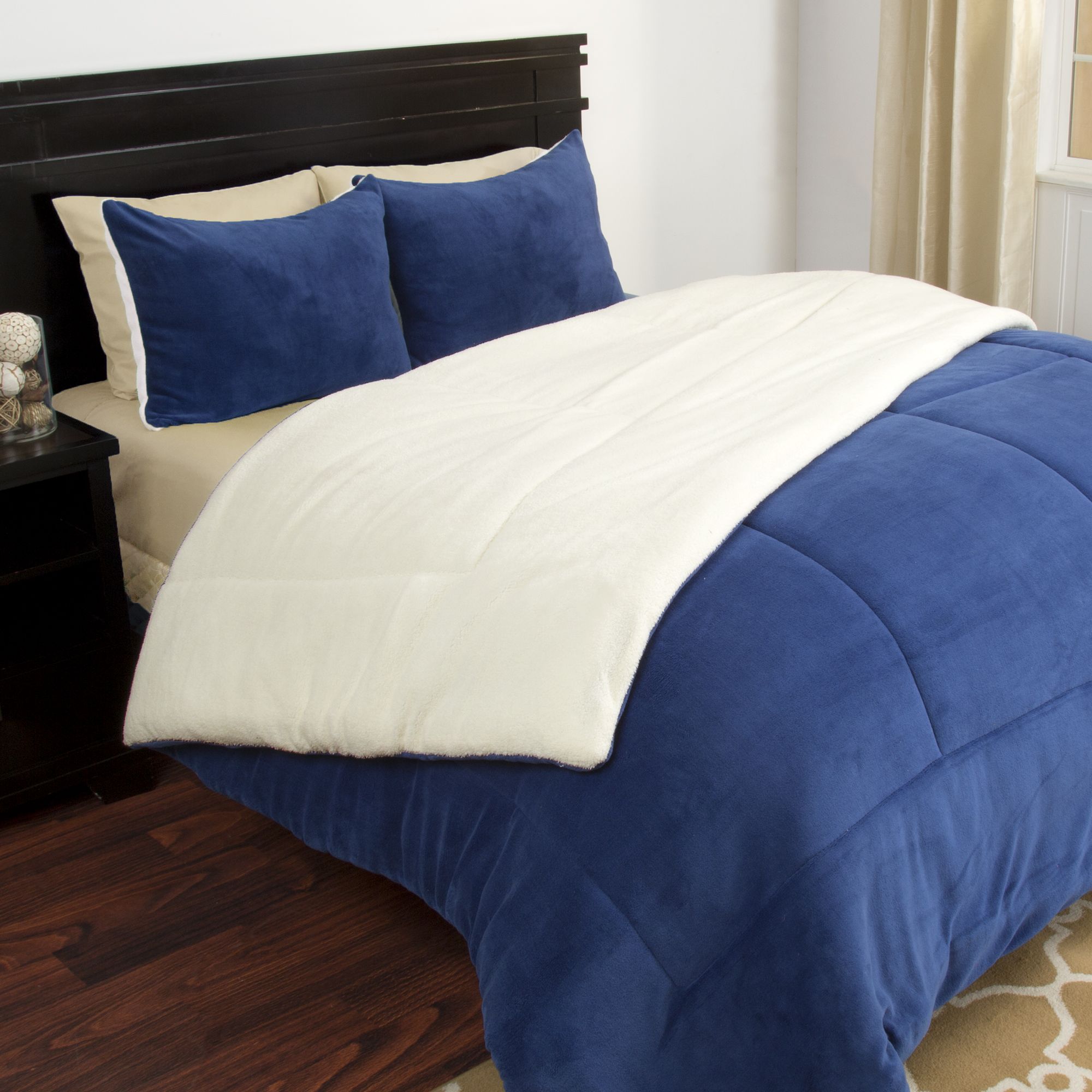 Supersoft Fleece Navy Polyester King Blanket