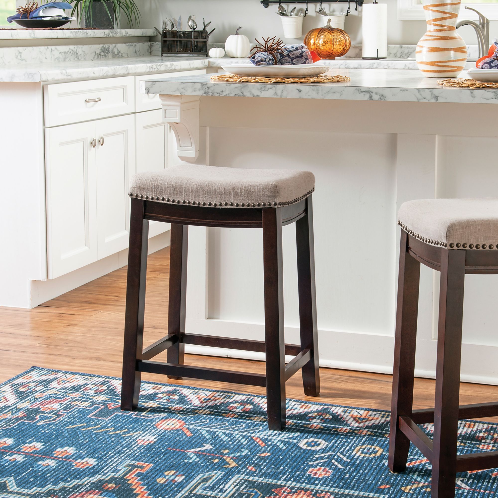 Beige kitchen bar discount stools