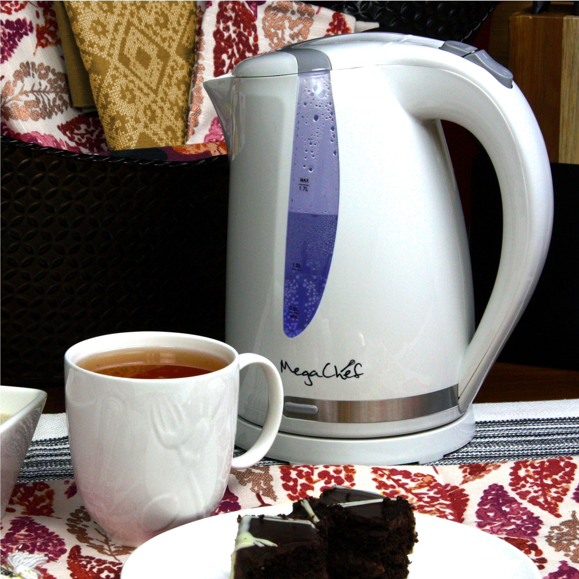 MegaChef 1.7Lt. Plastic Electric Tea Kettle- White