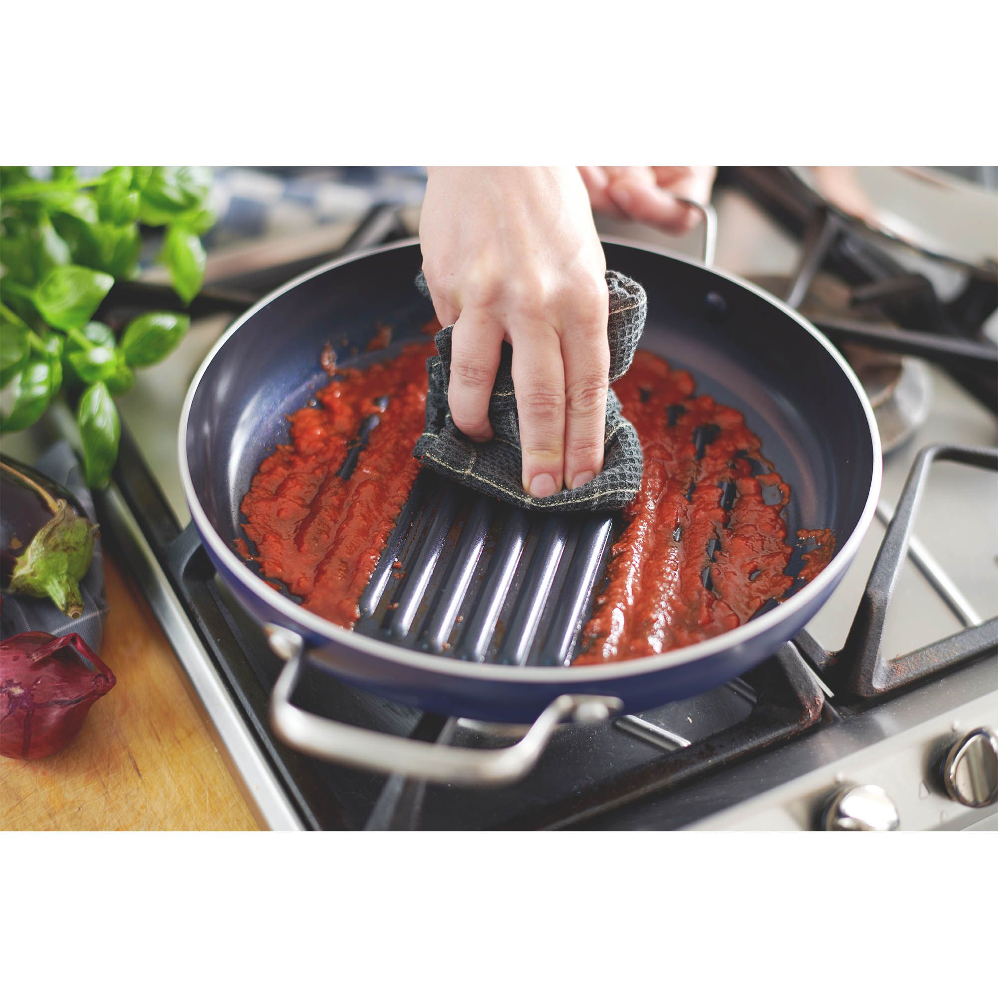 Blue Diamond Cookware Diamond Infused Ceramic Nonstick 11 Grill Genie Pan  with Lid PFAS-Free Dishwasher Safe Oven Safe Blue