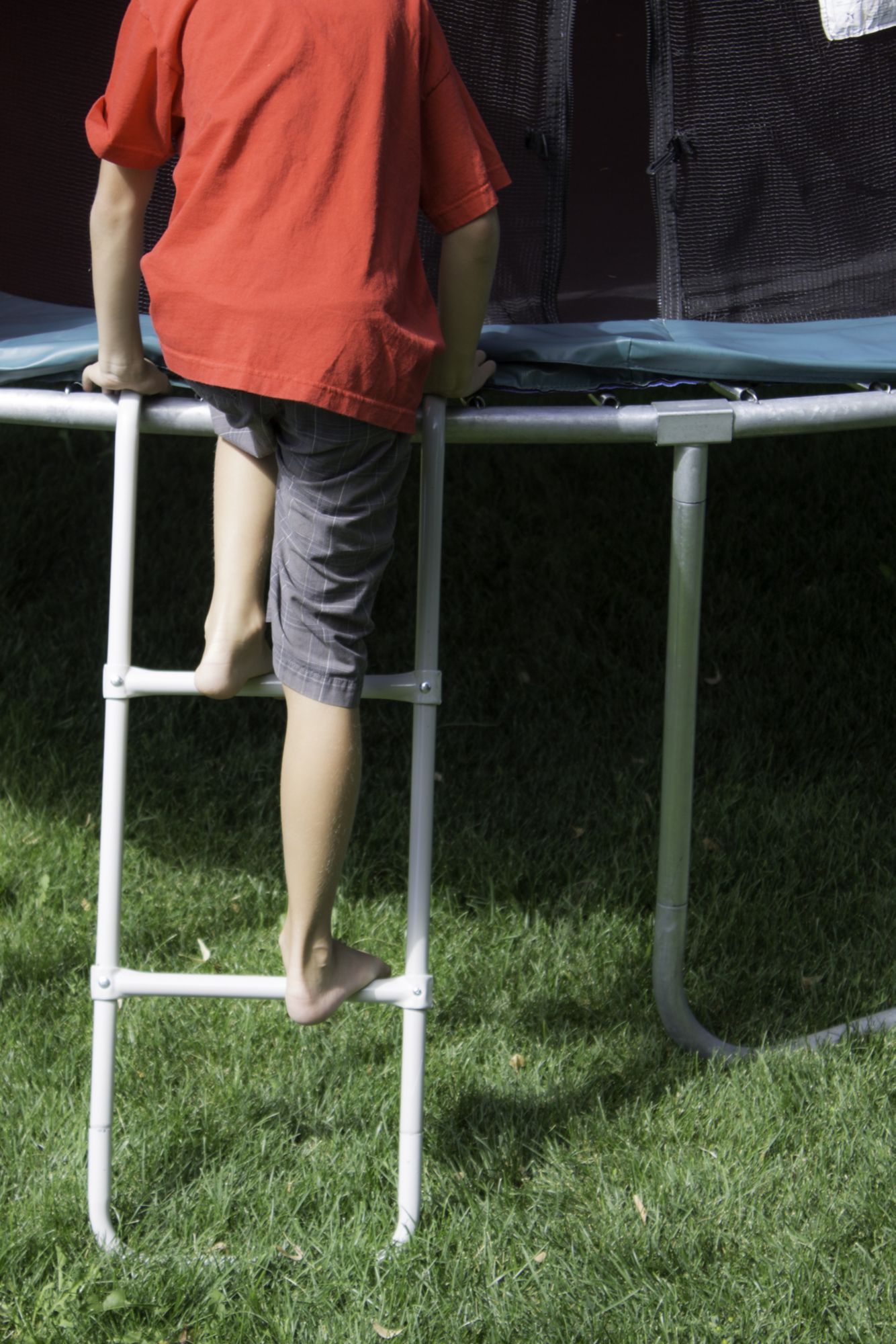 Propel trampoline outlet ladder