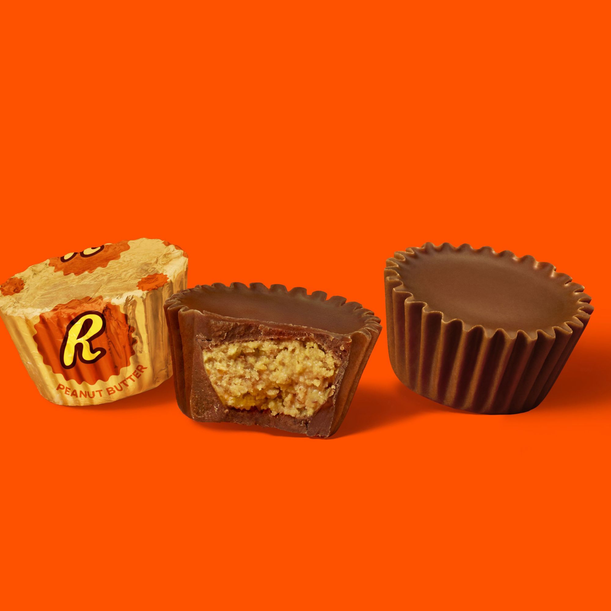 REESE'S Milk Chocolate Peanut Butter Cup Miniatures Bulk 25 lbs