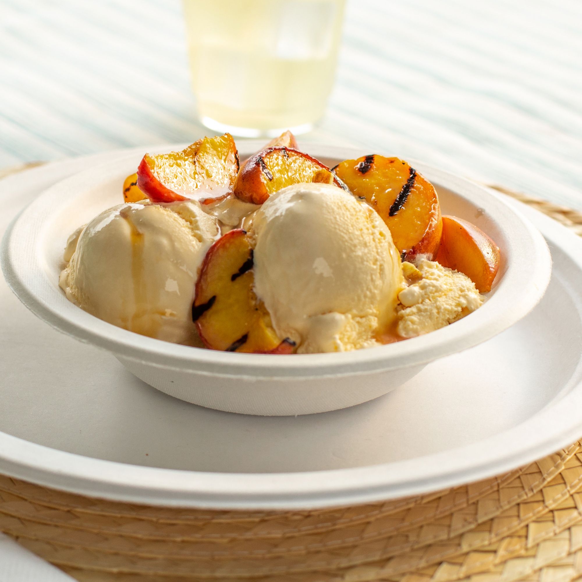 Chinet Classic White Fiber Bowl, 150 ct.
