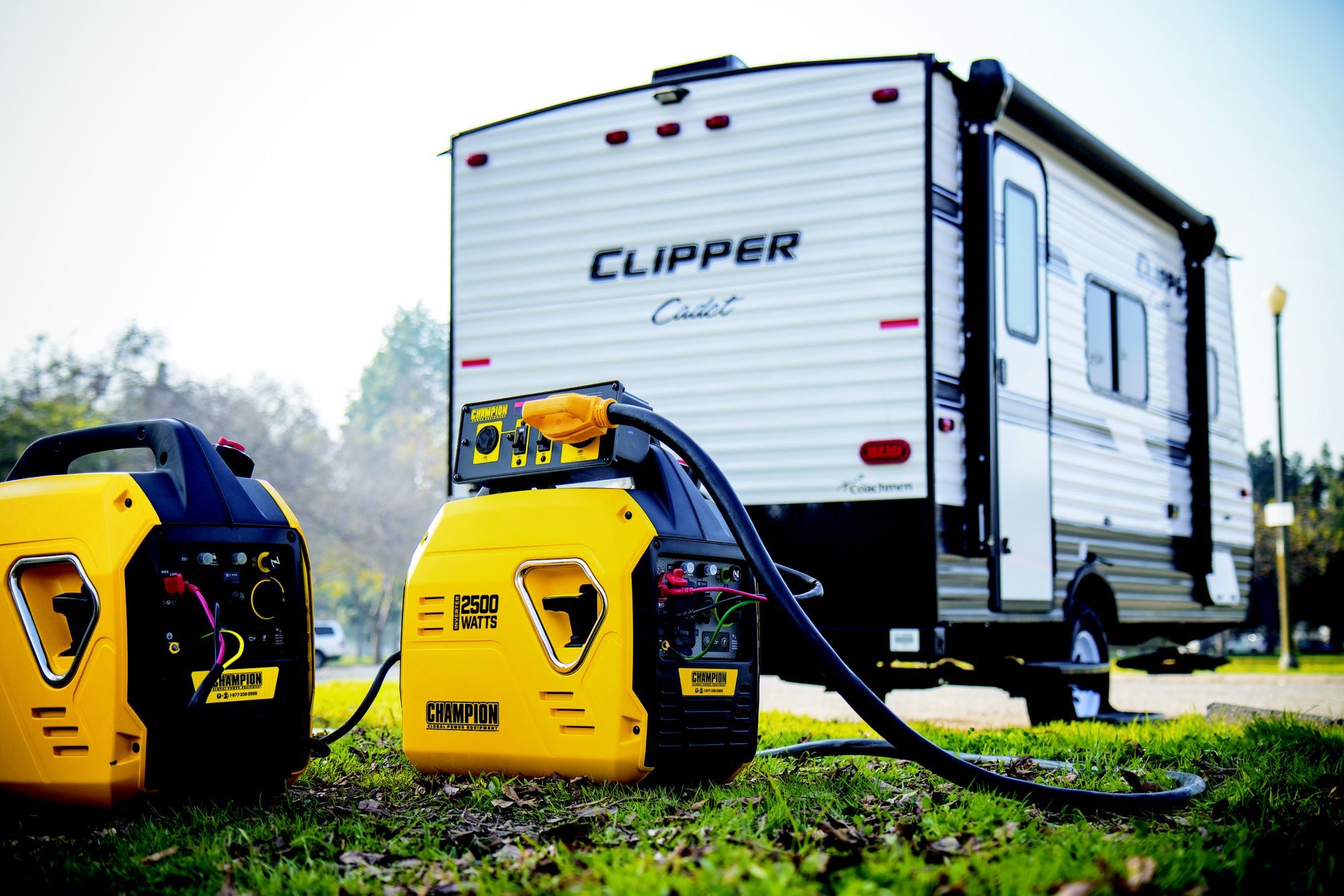 Champion Ultralight Portable Inverter Generator, 1,850 Running Watts, 2,500  Peak Watts