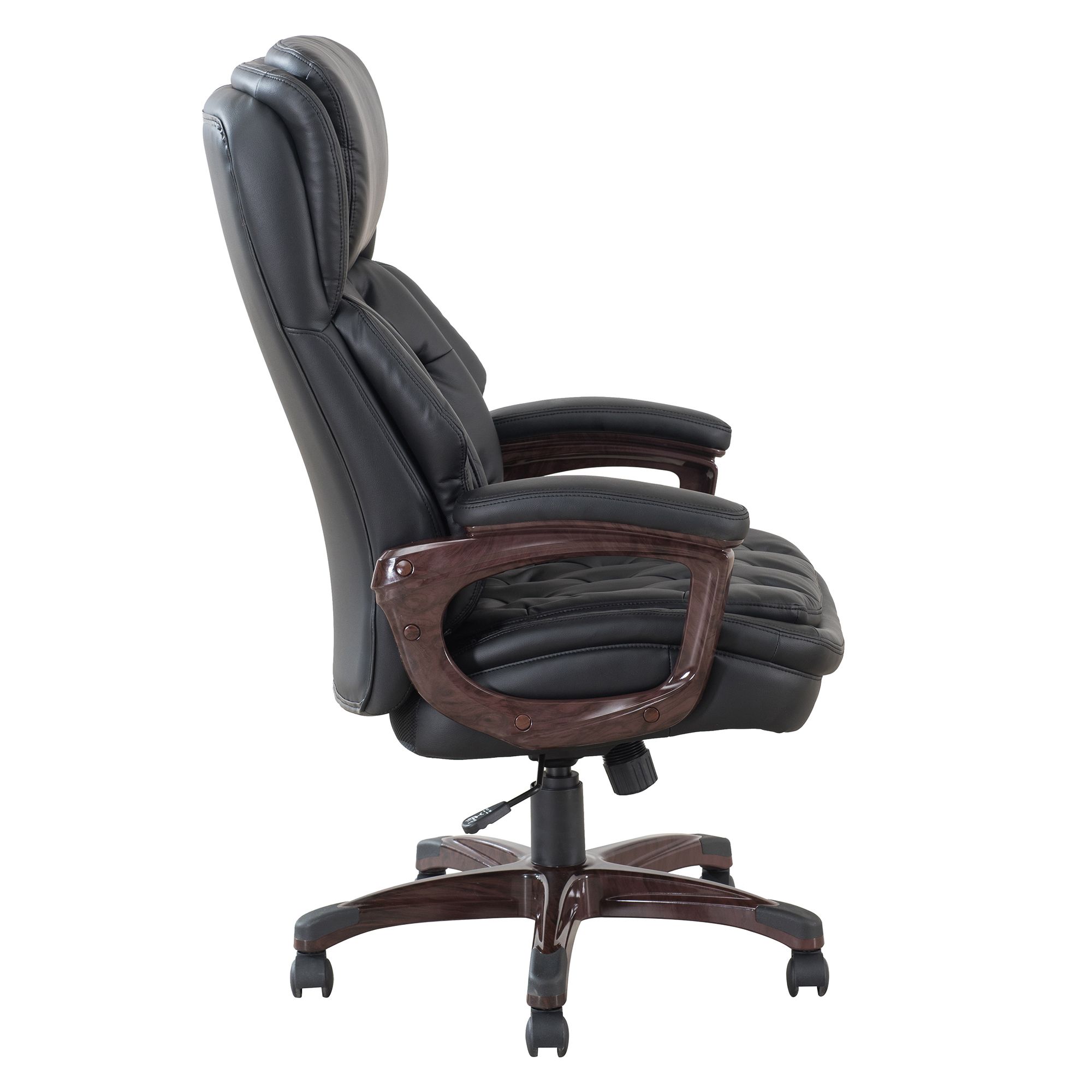 Richelieu Executive Chair