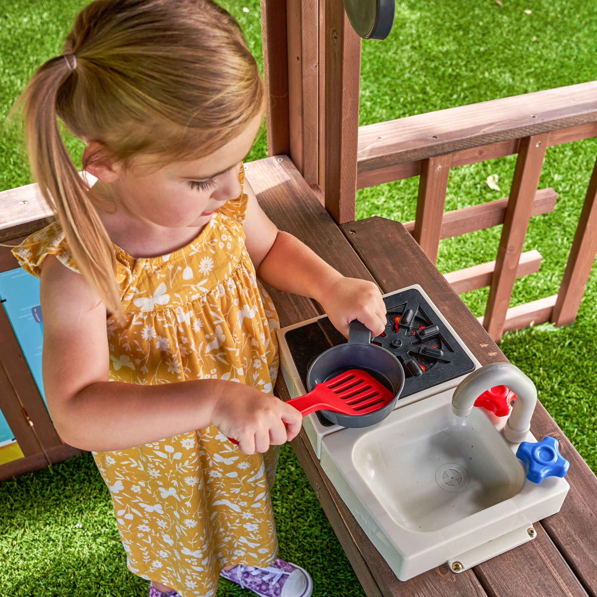 Bjs best sale outdoor playhouse