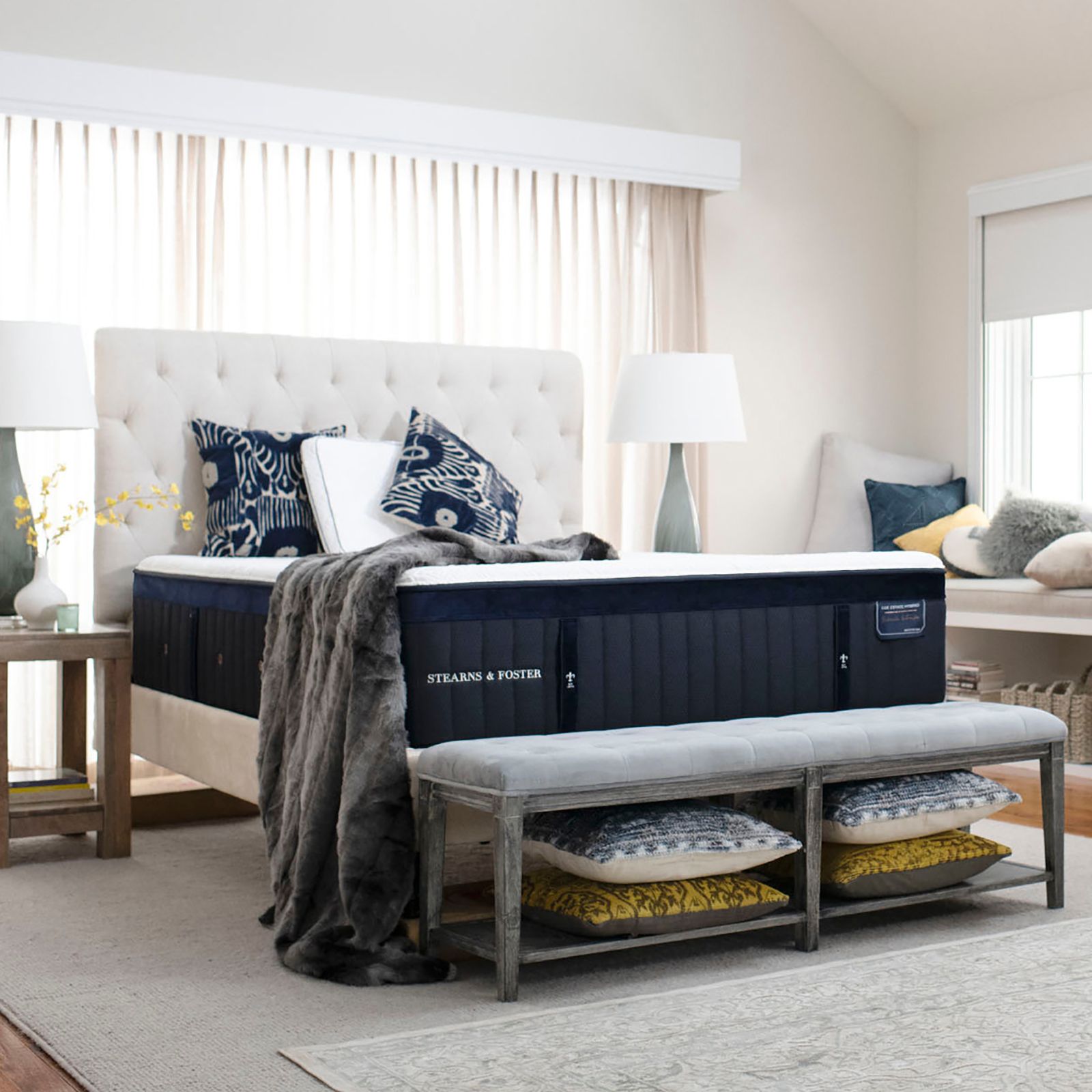 Stearns & Foster Lux Estate Hybrid 15" Luxury King Size Mattress BJs