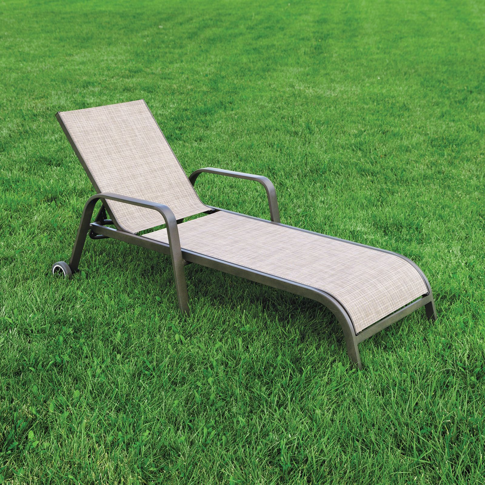 Berkley Jensen Sling Chaise Lounge Chair with Wheels