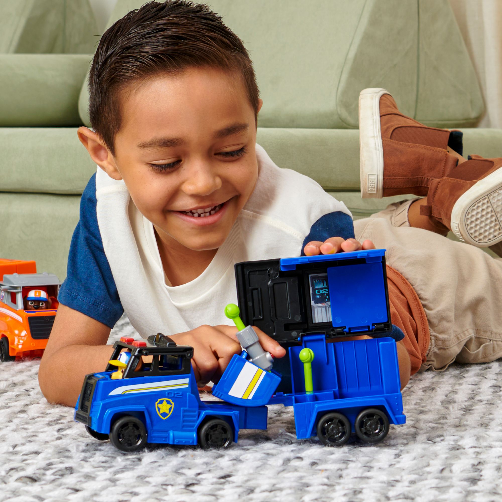 PAW Patrol, Big Truck Pup’s Zuma Transforming Vehicle and Figure