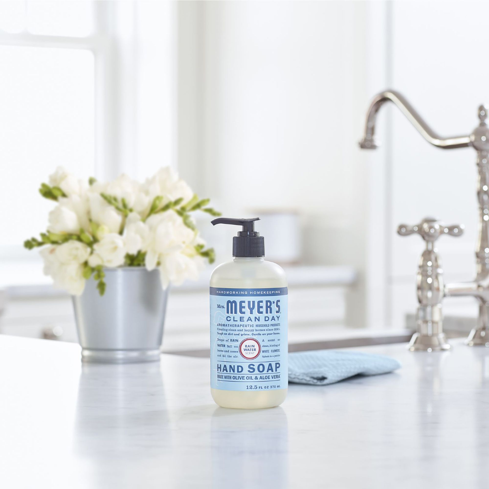 Mrs. Meyer's Clean Day Liquid Hand Soap, Rain Water Scent Bottle