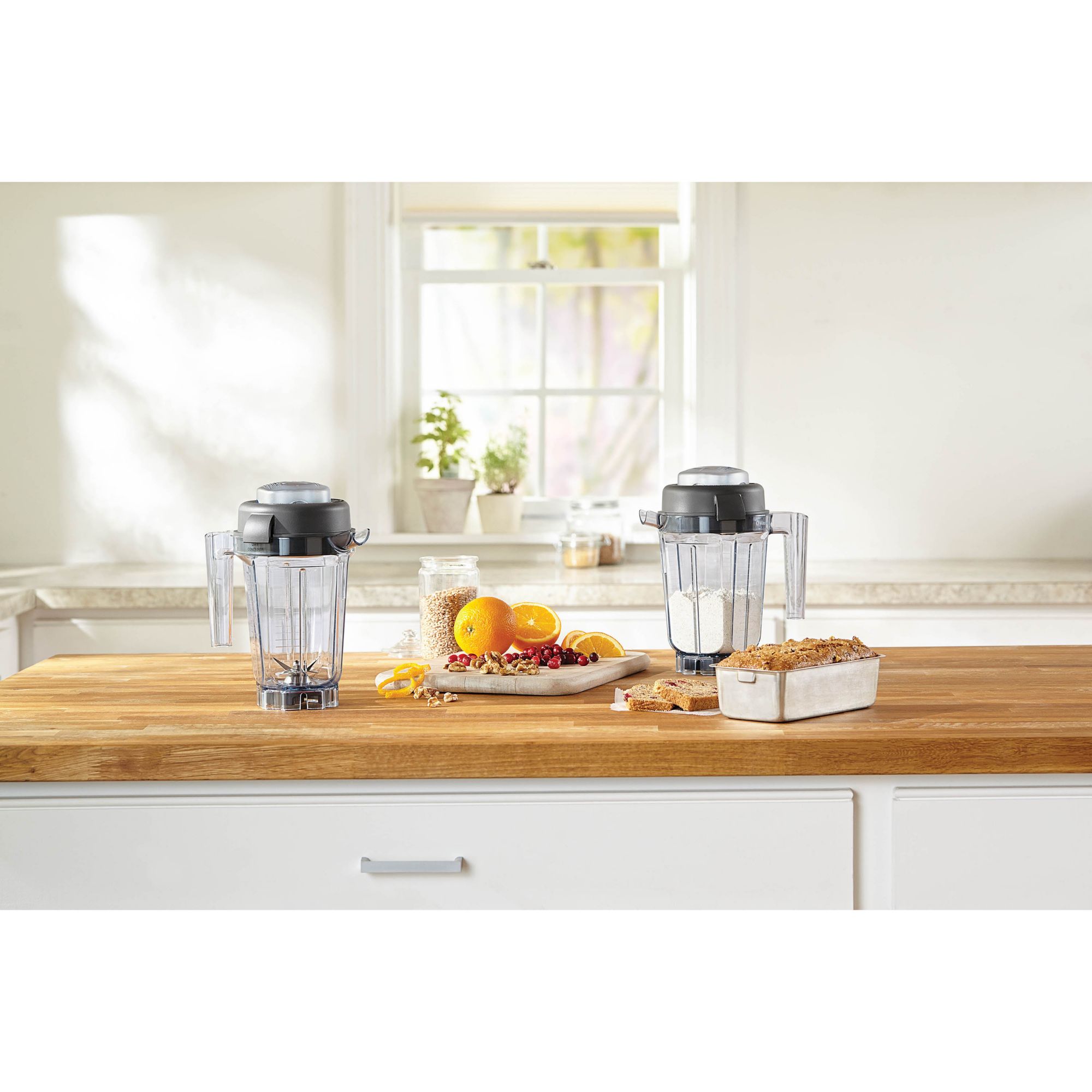 Vitamix 32 oz Clear Plastic Aerating Container