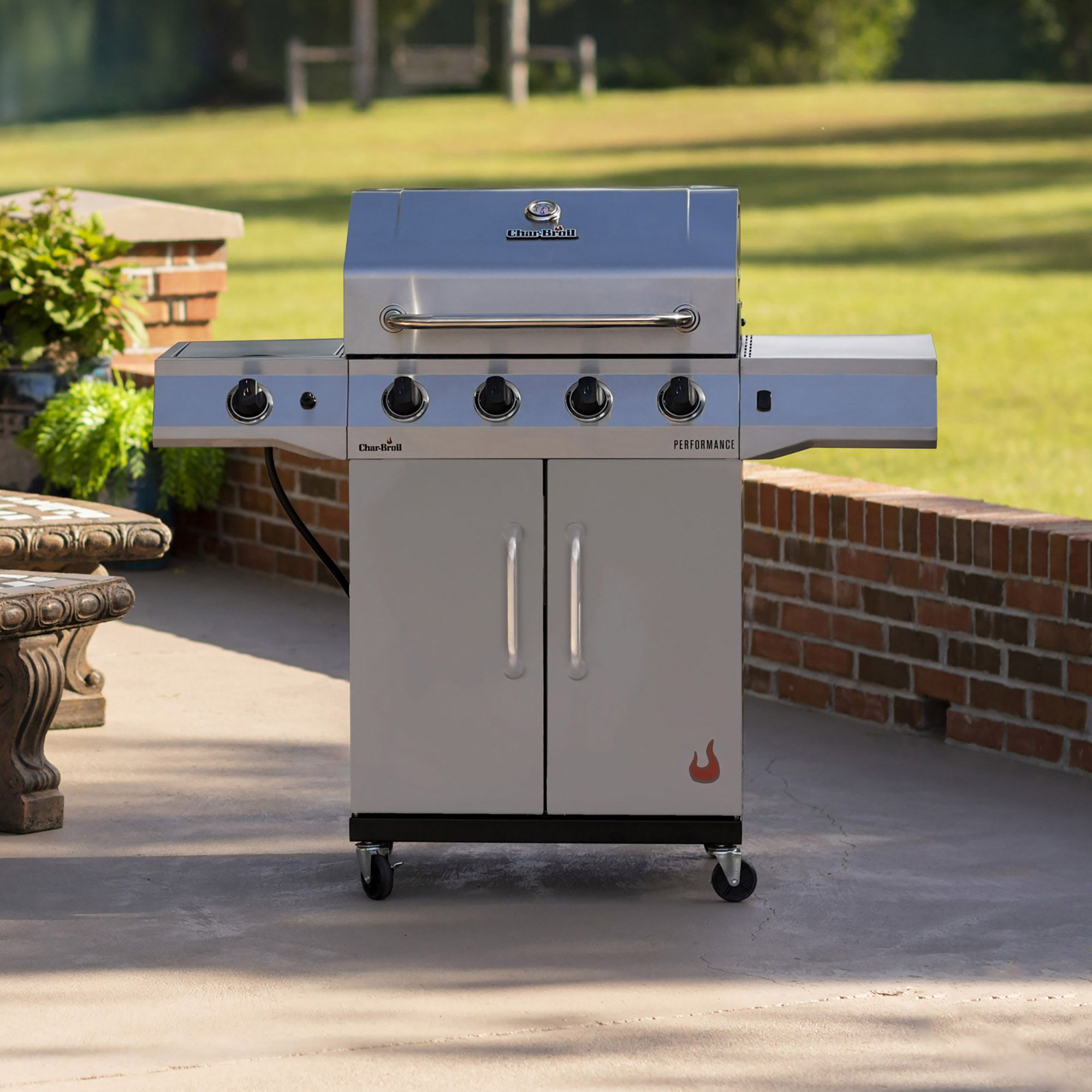 Char-Broil Performance Series 4-Burner Gas Grill with Soft Cover - Wholesale Club
