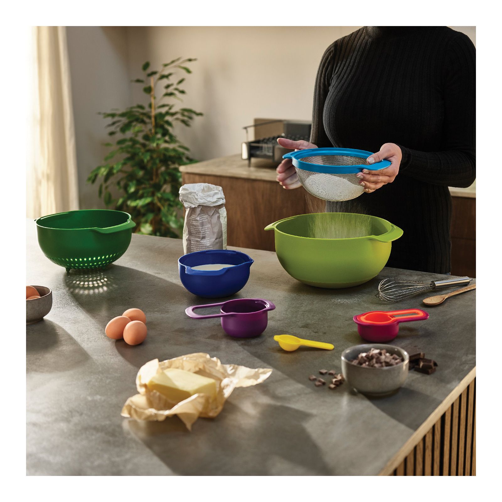  JOEY'Z Round Nesting Mixing Bowl Set with Lids - Set