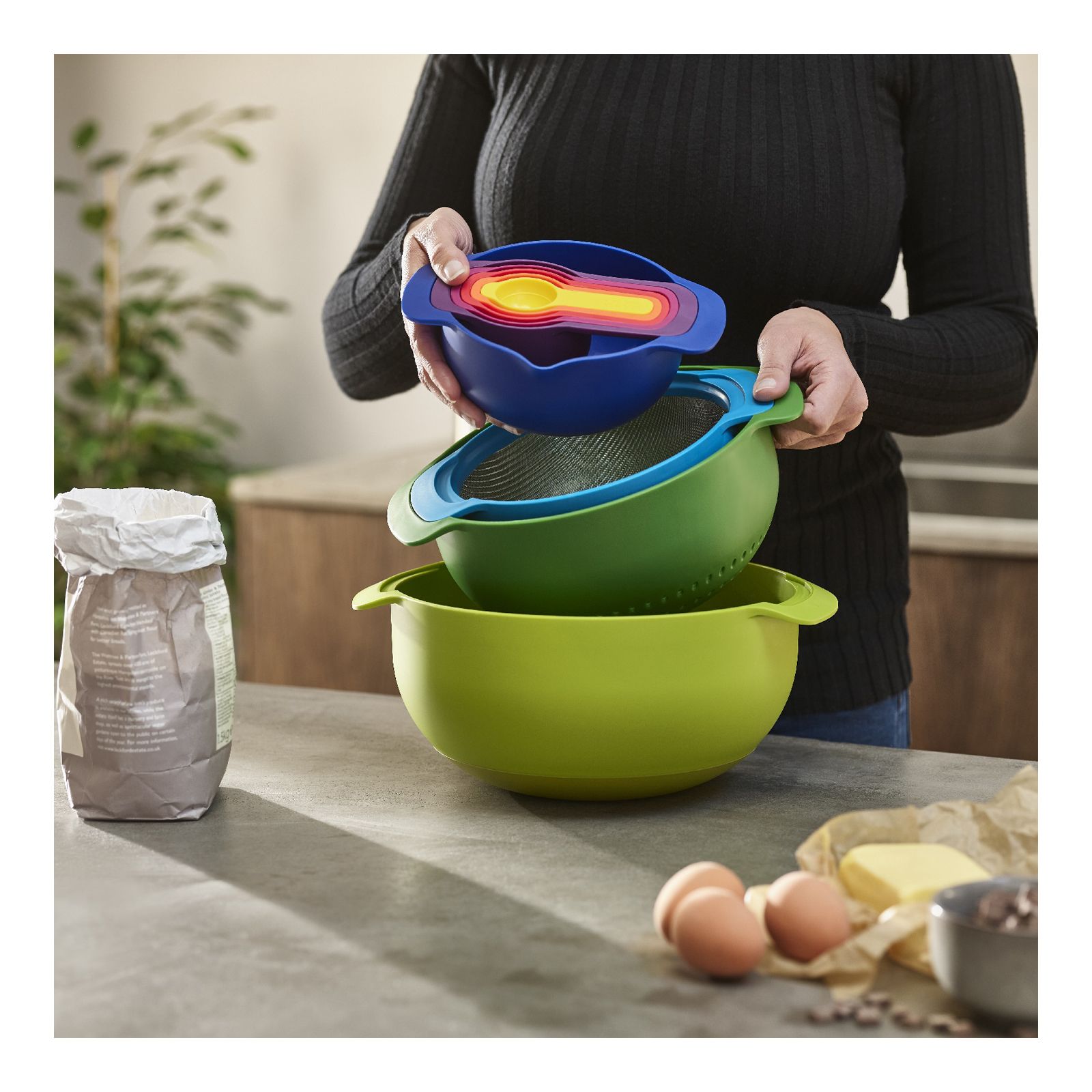 Mixing Bowls with Lids Set,9 Piece Large Plastic Nesting Mixing Bowls,Includes  4