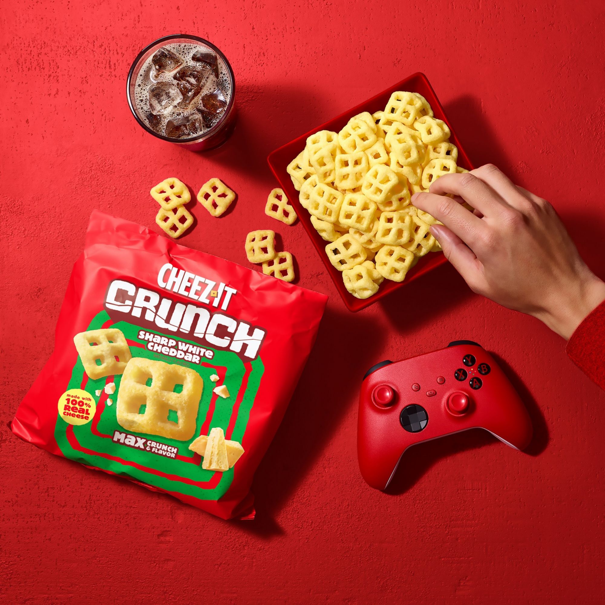 Cheez-It Crunch Sharp White Cheddar Cheesy Baked Snack, Lunch Snack, 22 oz.