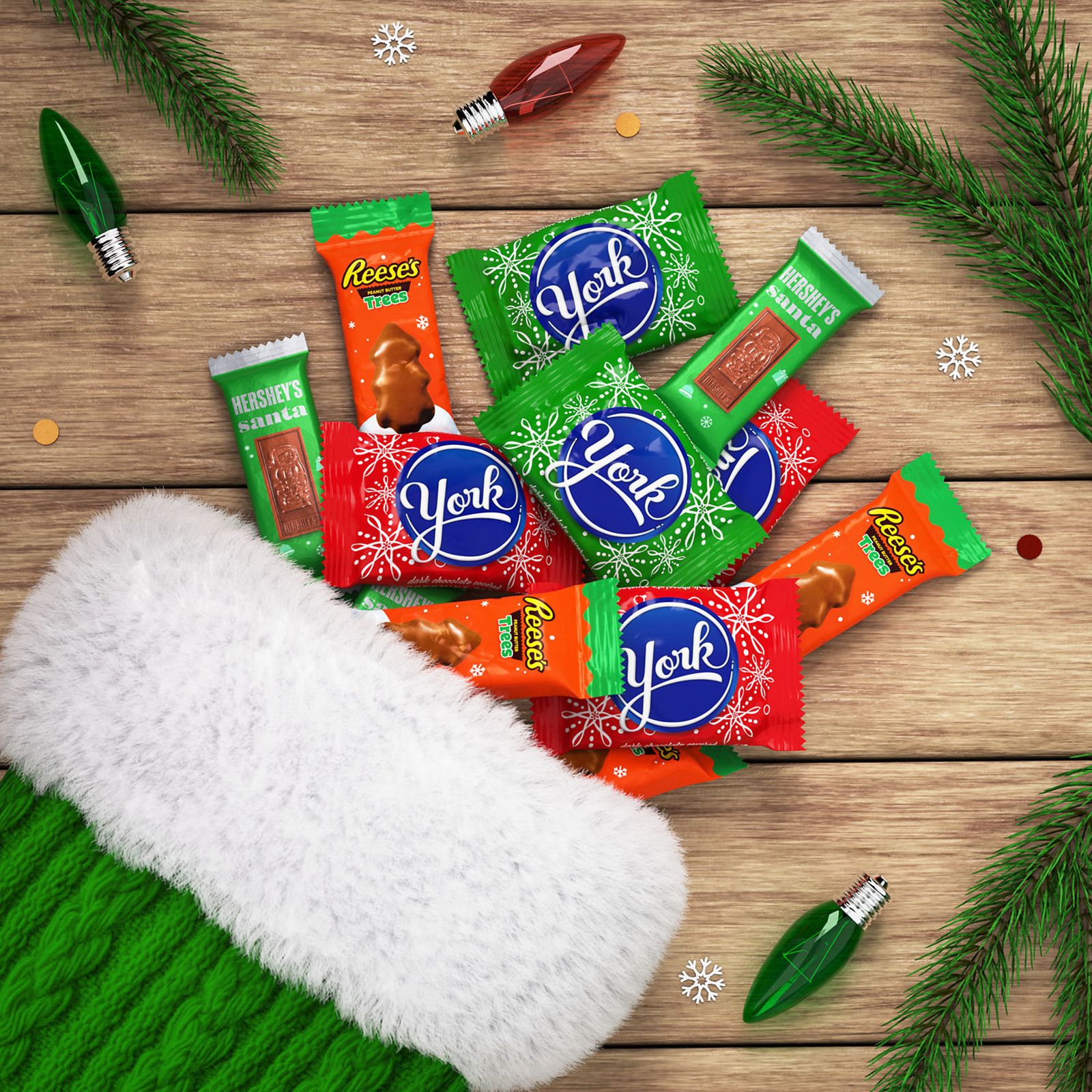 Hershey's, Reese's and York Peppermint Patties Assorted Christmas Candy Bulk Bag, 85 ct.