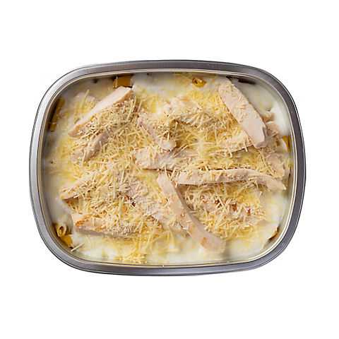 Wellsley Farms Chicken Alfredo and Penne Pasta, 2.7-3 lbs.